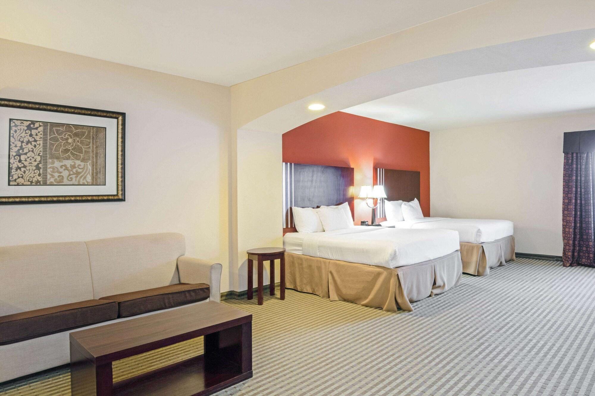 La Quinta By Wyndham Woodward Hotell Exteriör bild