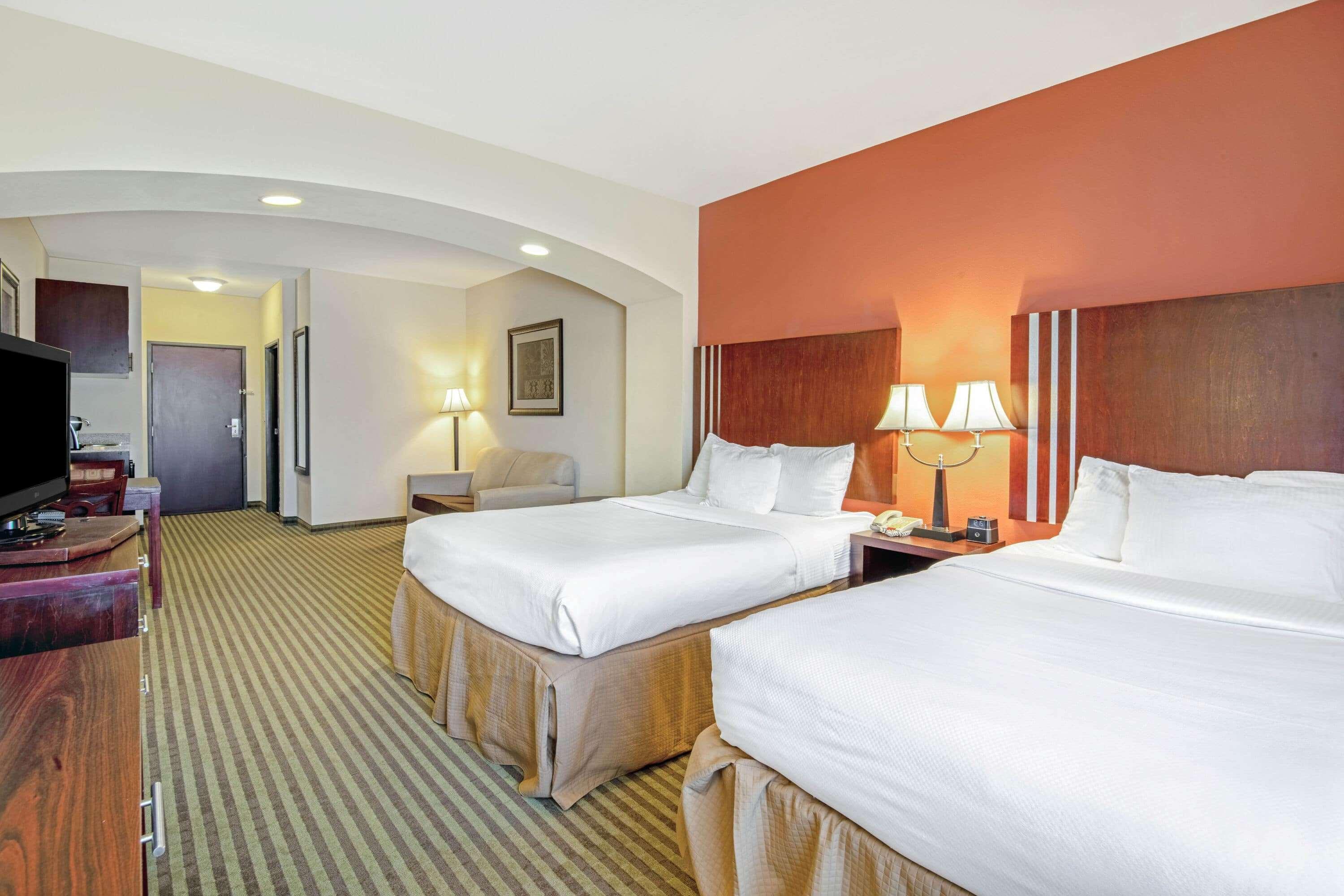 La Quinta By Wyndham Woodward Hotell Exteriör bild