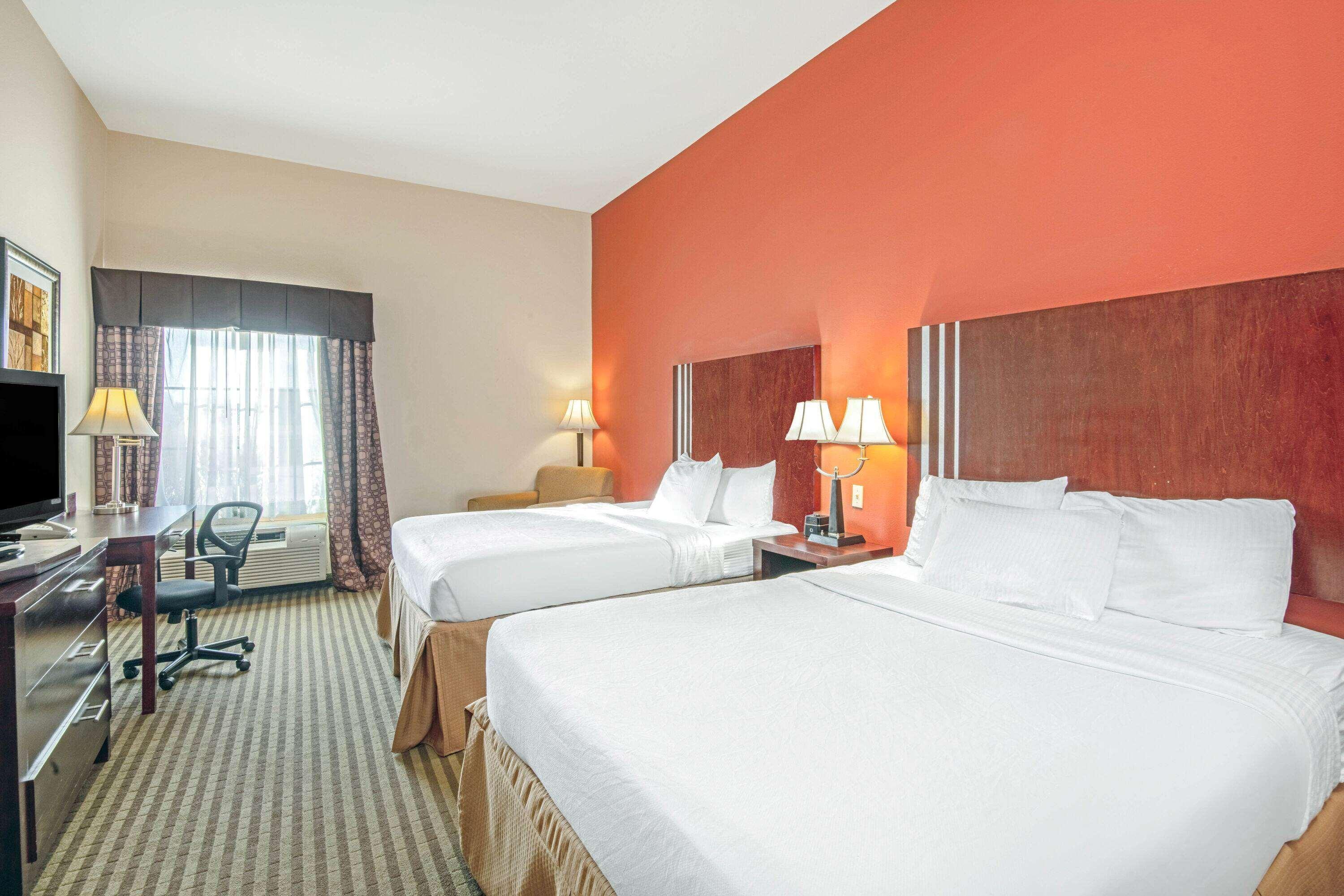 La Quinta By Wyndham Woodward Hotell Exteriör bild