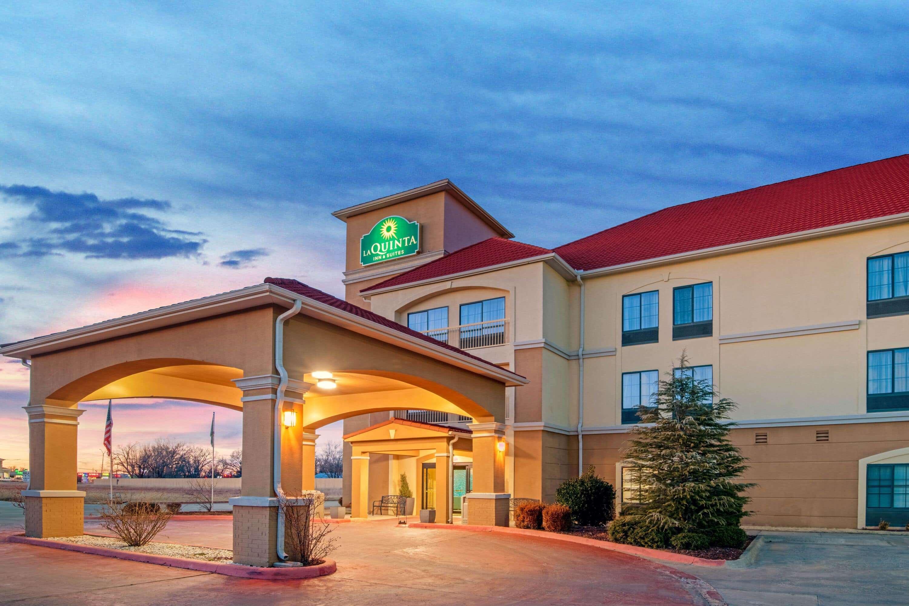La Quinta By Wyndham Woodward Hotell Exteriör bild