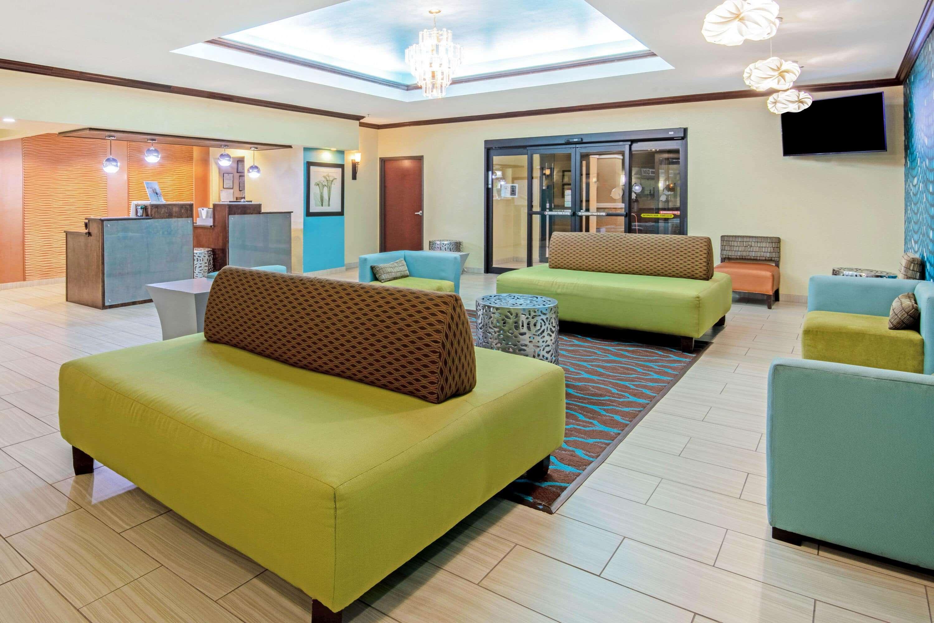 La Quinta By Wyndham Woodward Hotell Exteriör bild